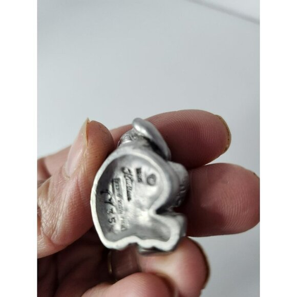 VINTAGE 95 Fine Pewter Sleeping Baby Girl Elephant With Pink Bow Collectible 1" - Picture 5 of 7